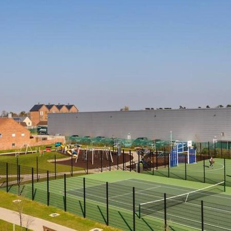 Contemporary Trumpington Apartment With Self Check-In ,Free On-Site Parking, Terrace, Super Fast Wifi & 5 Mins Drive To Papworth & Addenbrookes Hospitals Кембридж Экстерьер фото